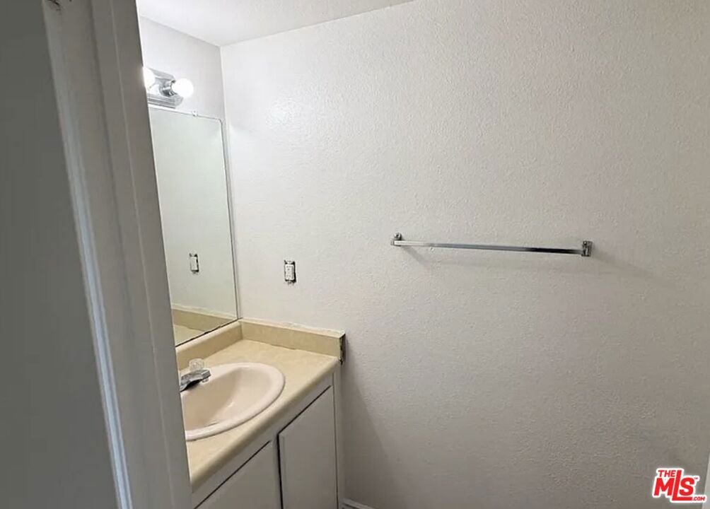 4781 N Polk Ave, Fresno, CA 93722