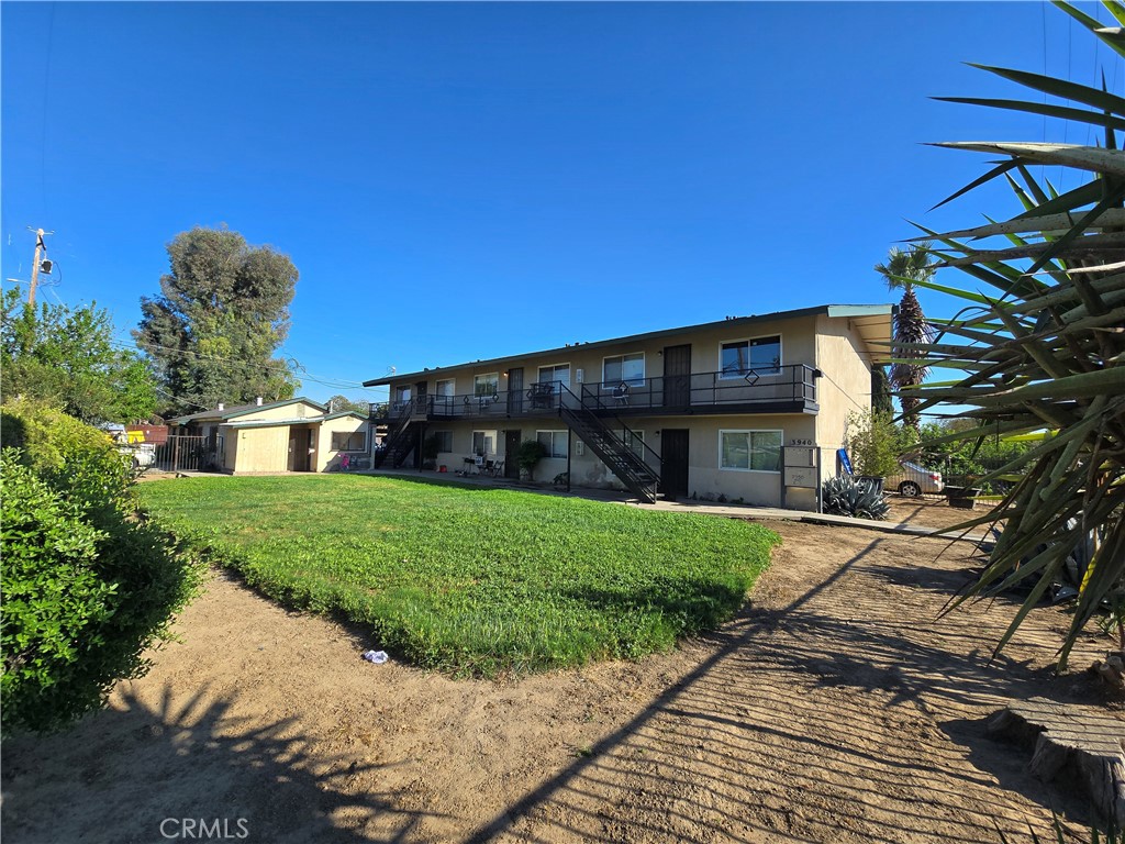 3940 E Burns, Fresno, CA 93725