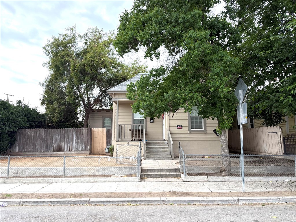 129 N Park, Fresno, CA 93701