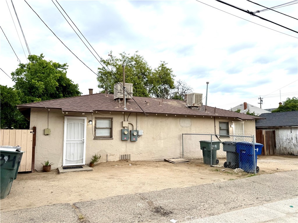 129 N Park, Fresno, CA 93701