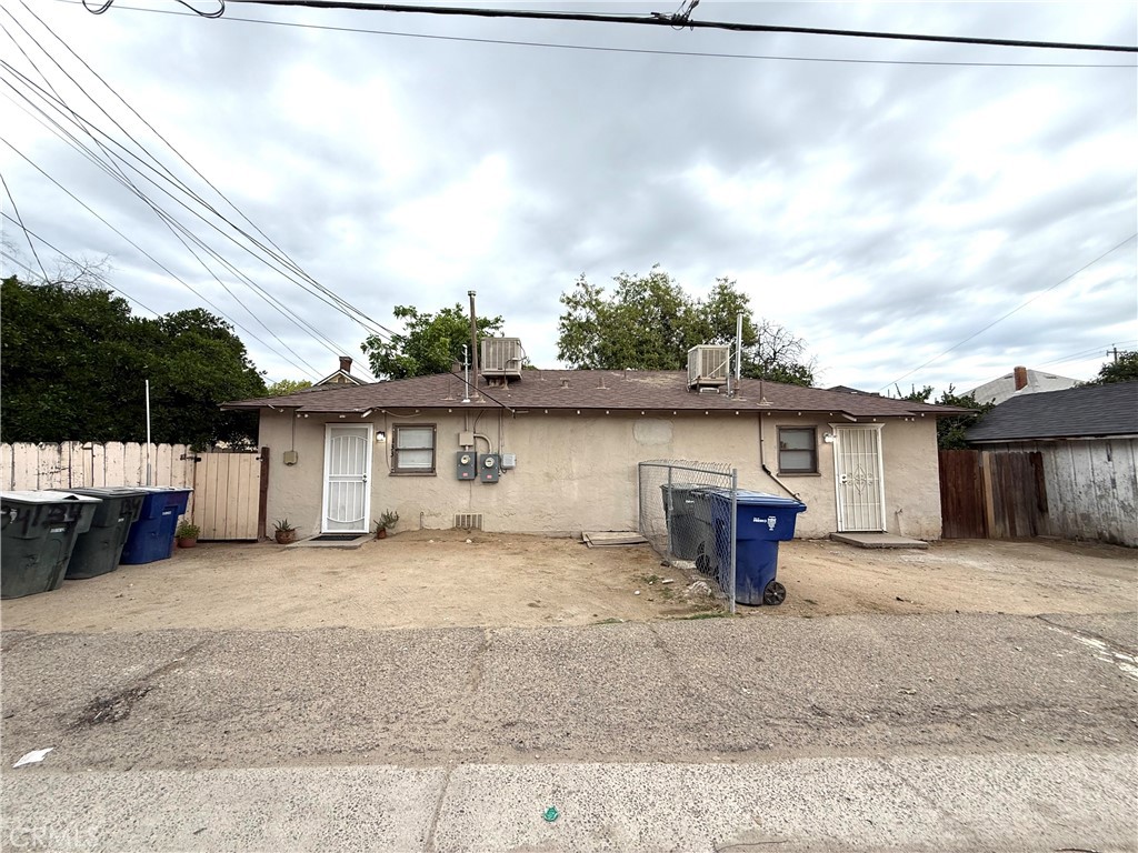 129 N Park, Fresno, CA 93701