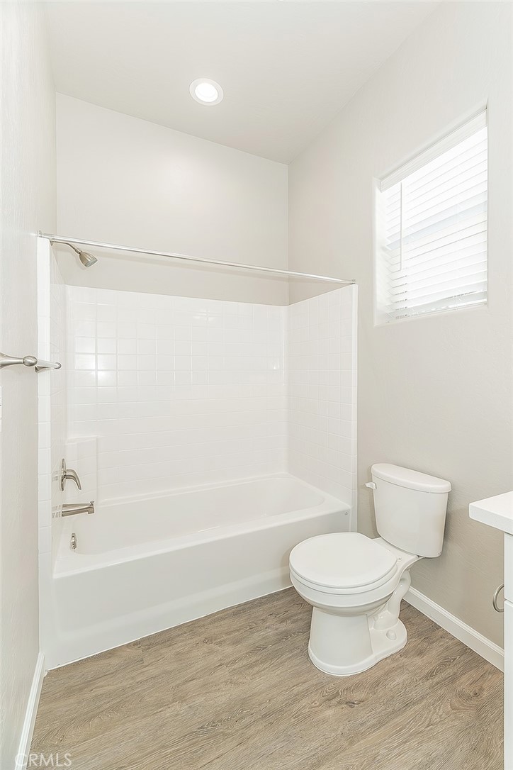 2365 N Arthur Ave, Fresno, CA 93705