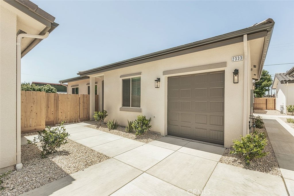2365 N Arthur Ave, Fresno, CA 93705