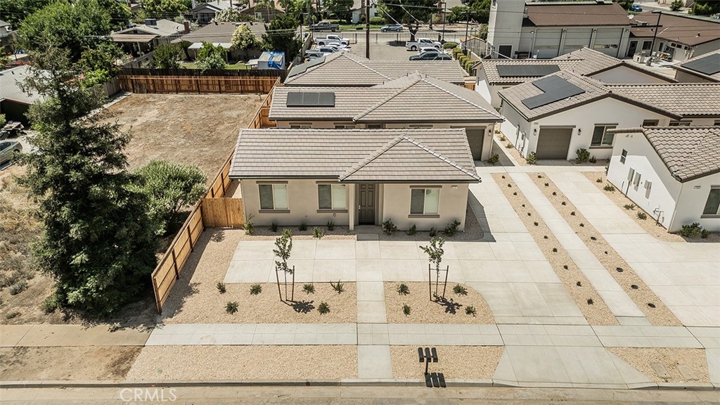 2365 N Arthur Ave, Fresno, CA 93705