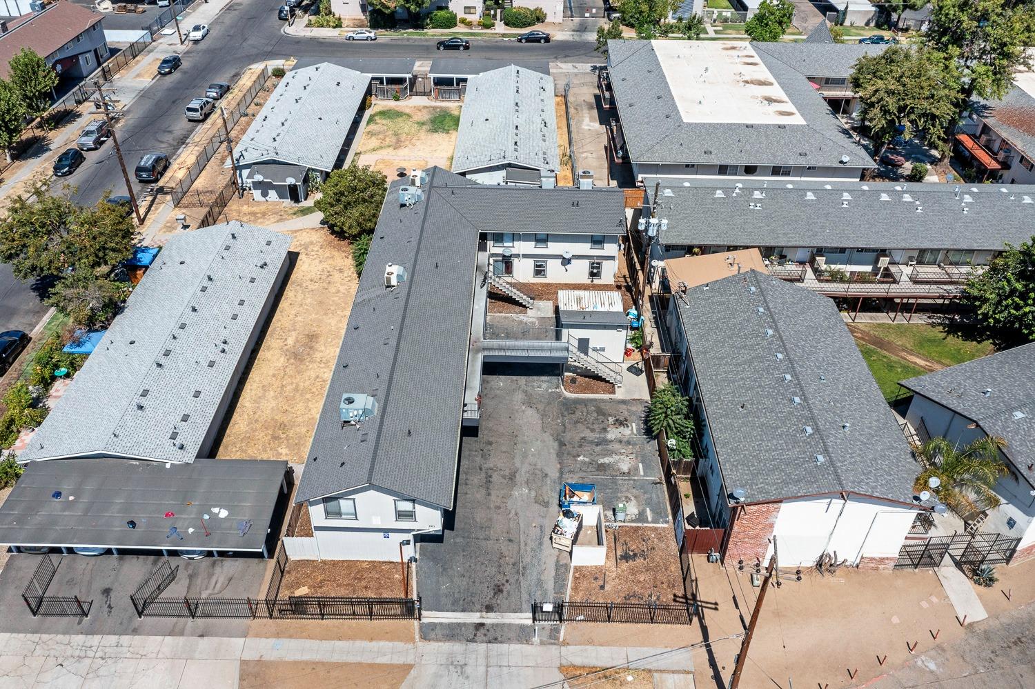 1911 E Saginaw Way, Fresno, CA 93726