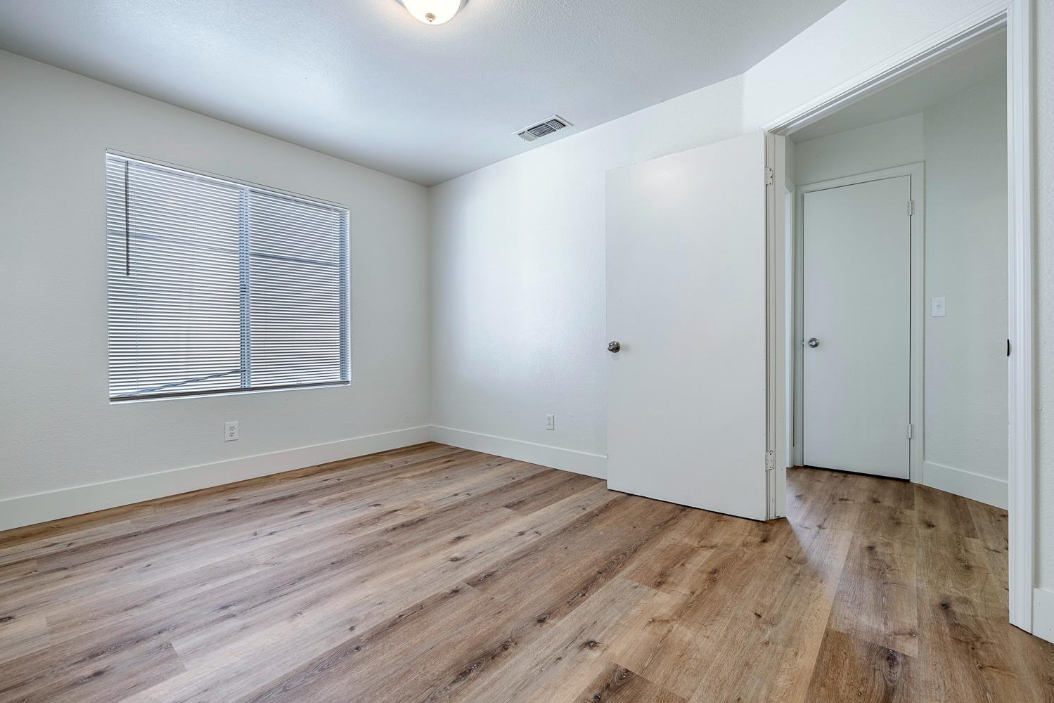 1911 E Saginaw Way, Fresno, CA 93726