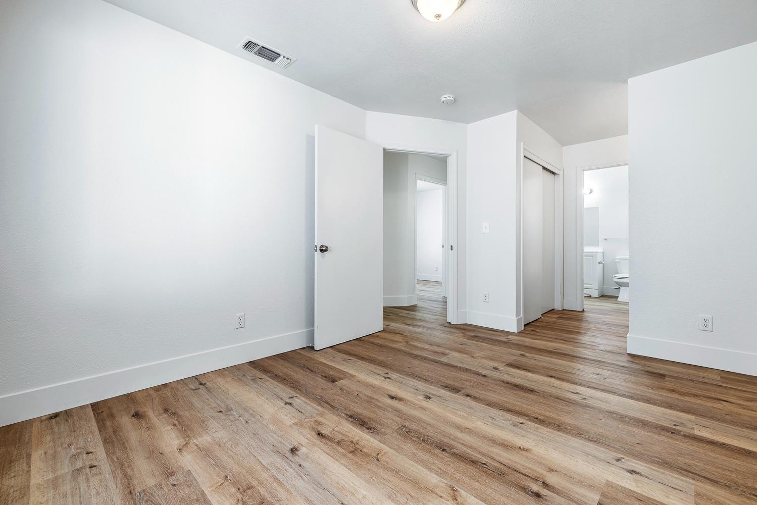 1911 E Saginaw Way, Fresno, CA 93726