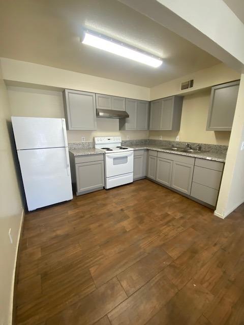 1911 E Saginaw Way, Fresno, CA 93726