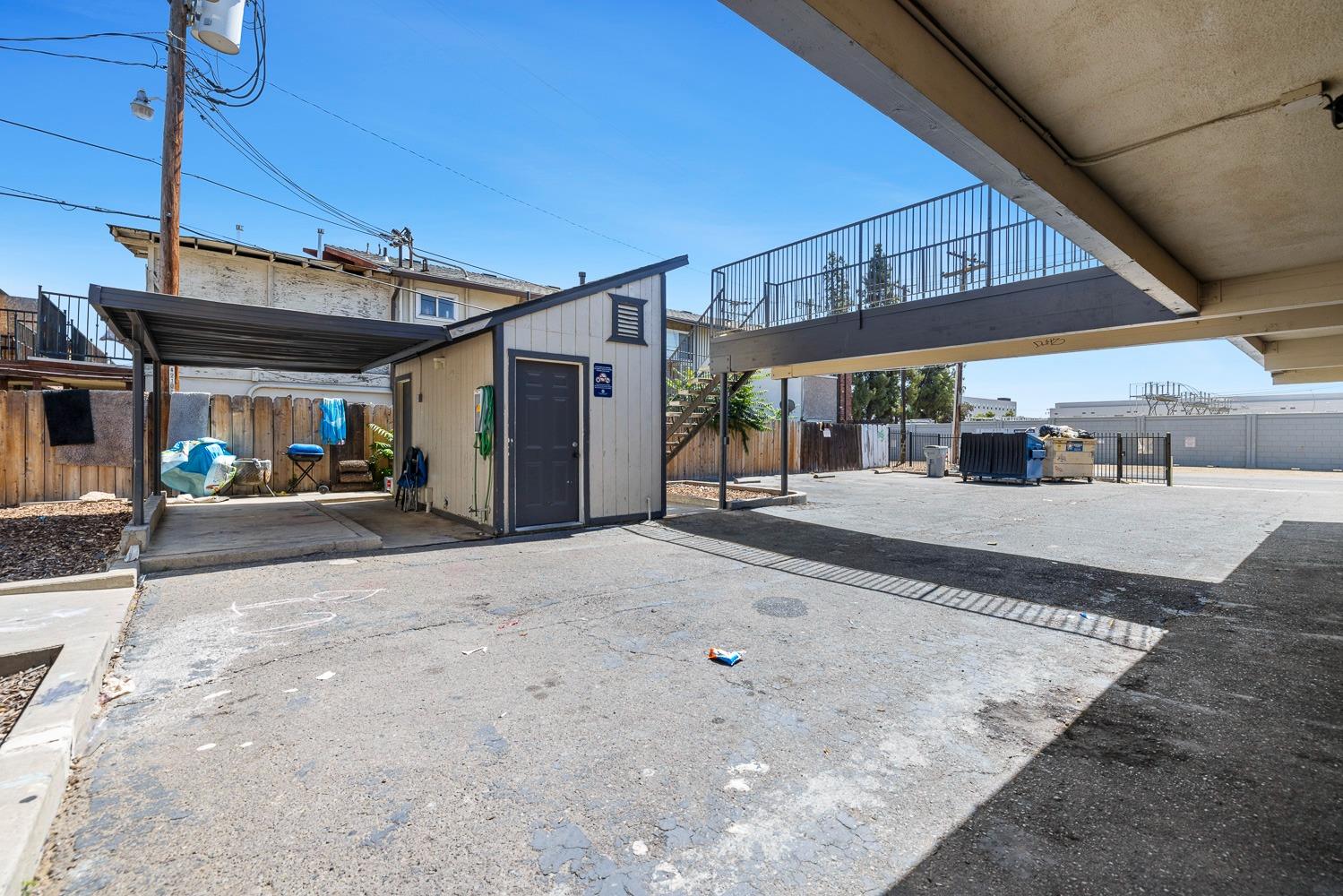 1911 E Saginaw Way, Fresno, CA 93726