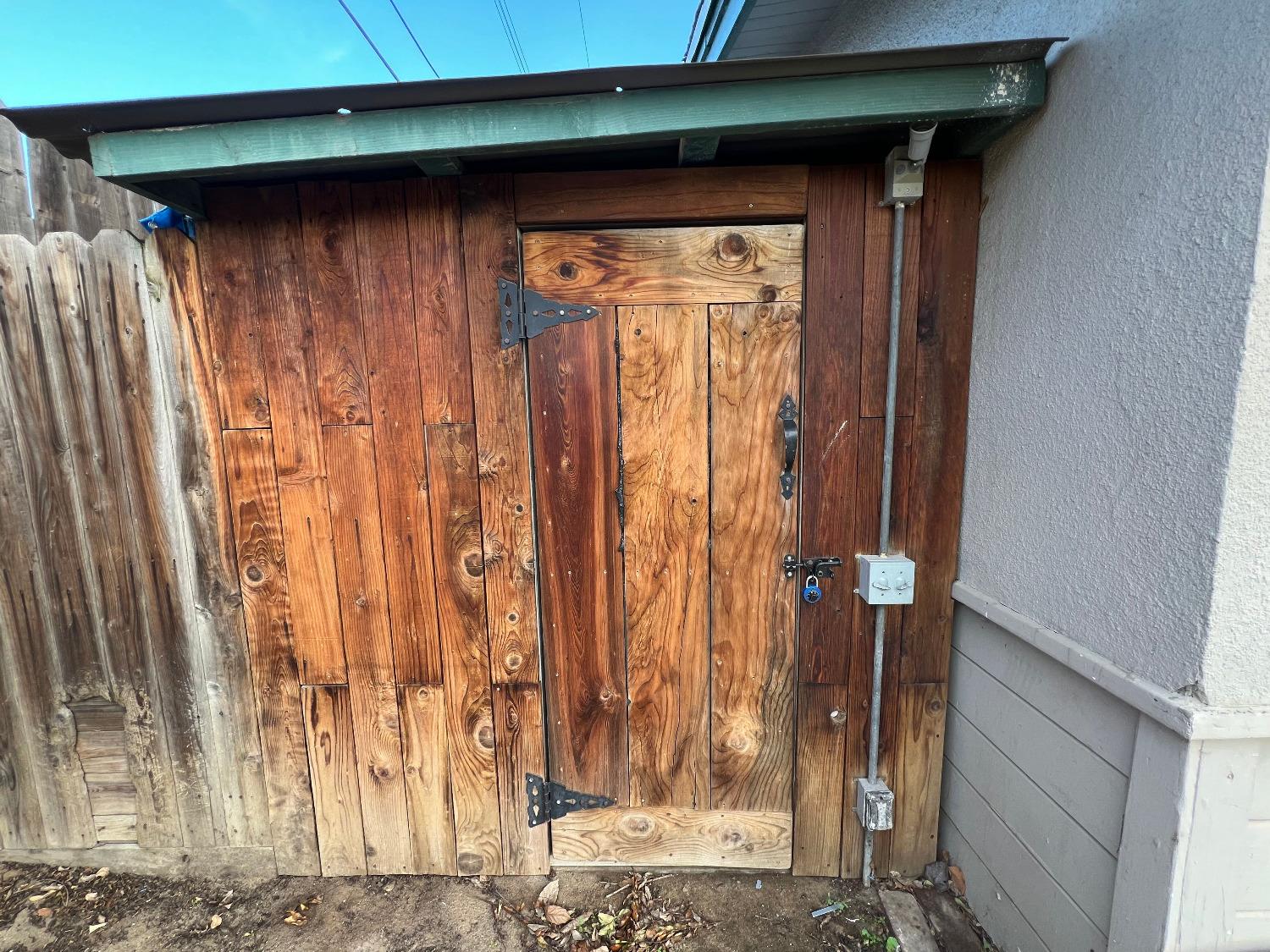 734 W Hammond Ave, Fresno, CA 93728