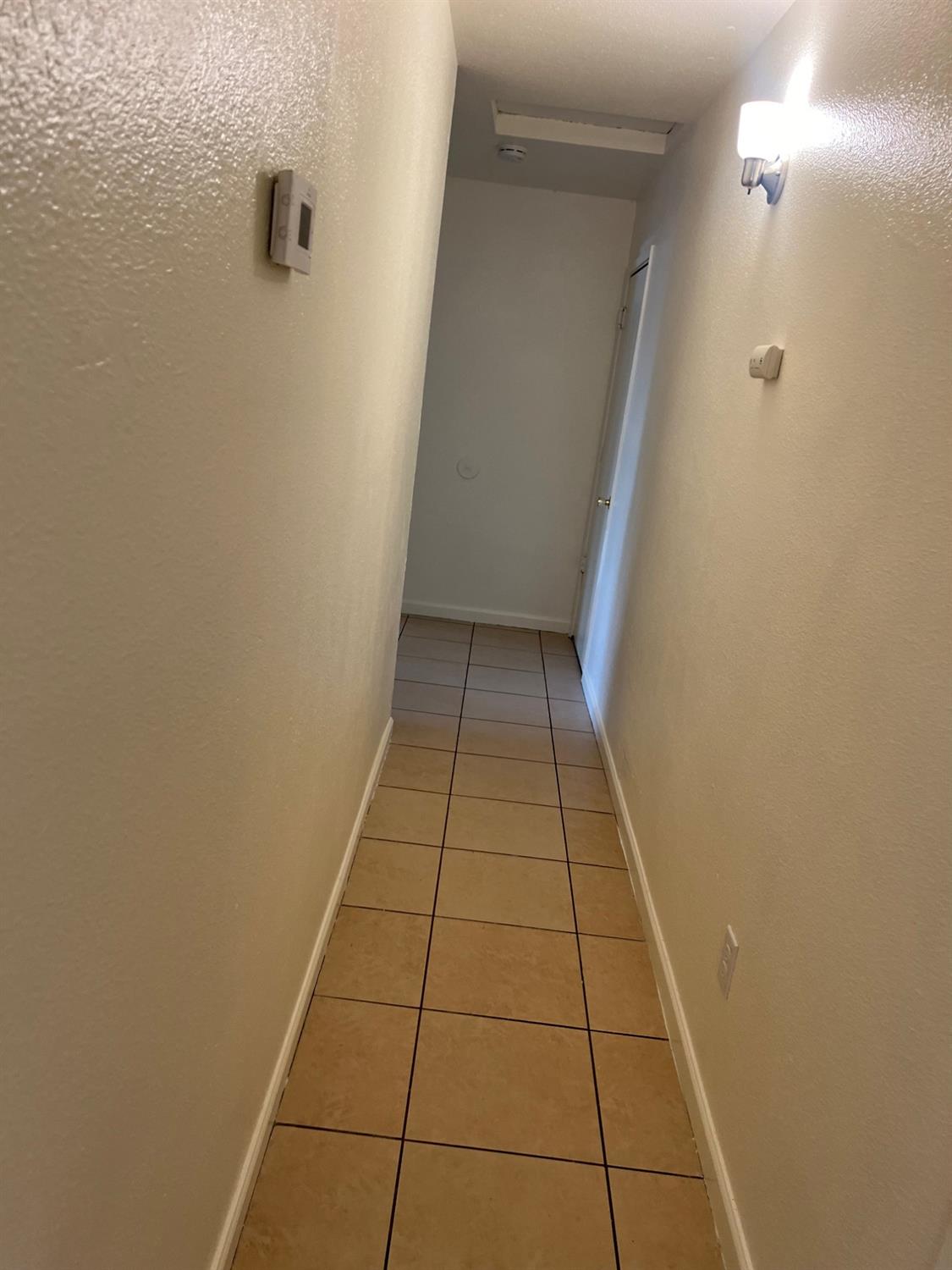 2645 W Robinson Ave, Fresno, CA 93705