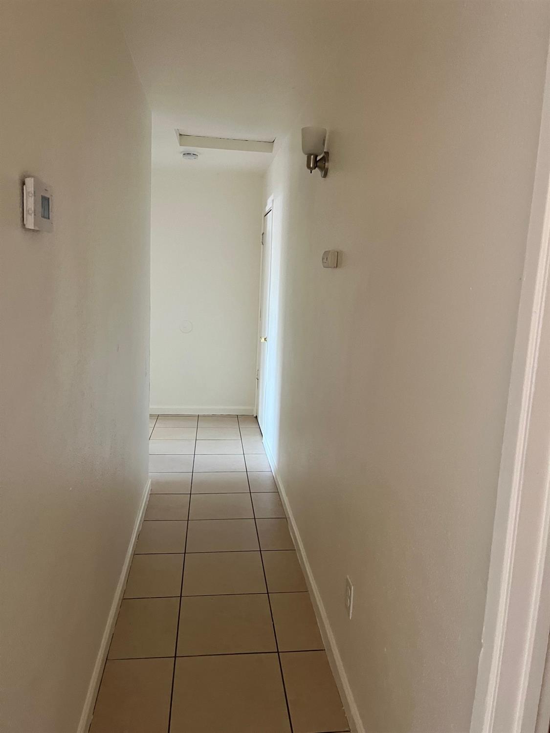 2645 W Robinson Ave, Fresno, CA 93705