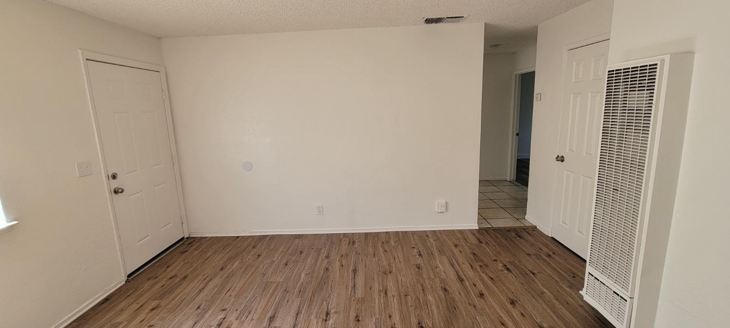 2025 E White Ave, Fresno, CA 93701