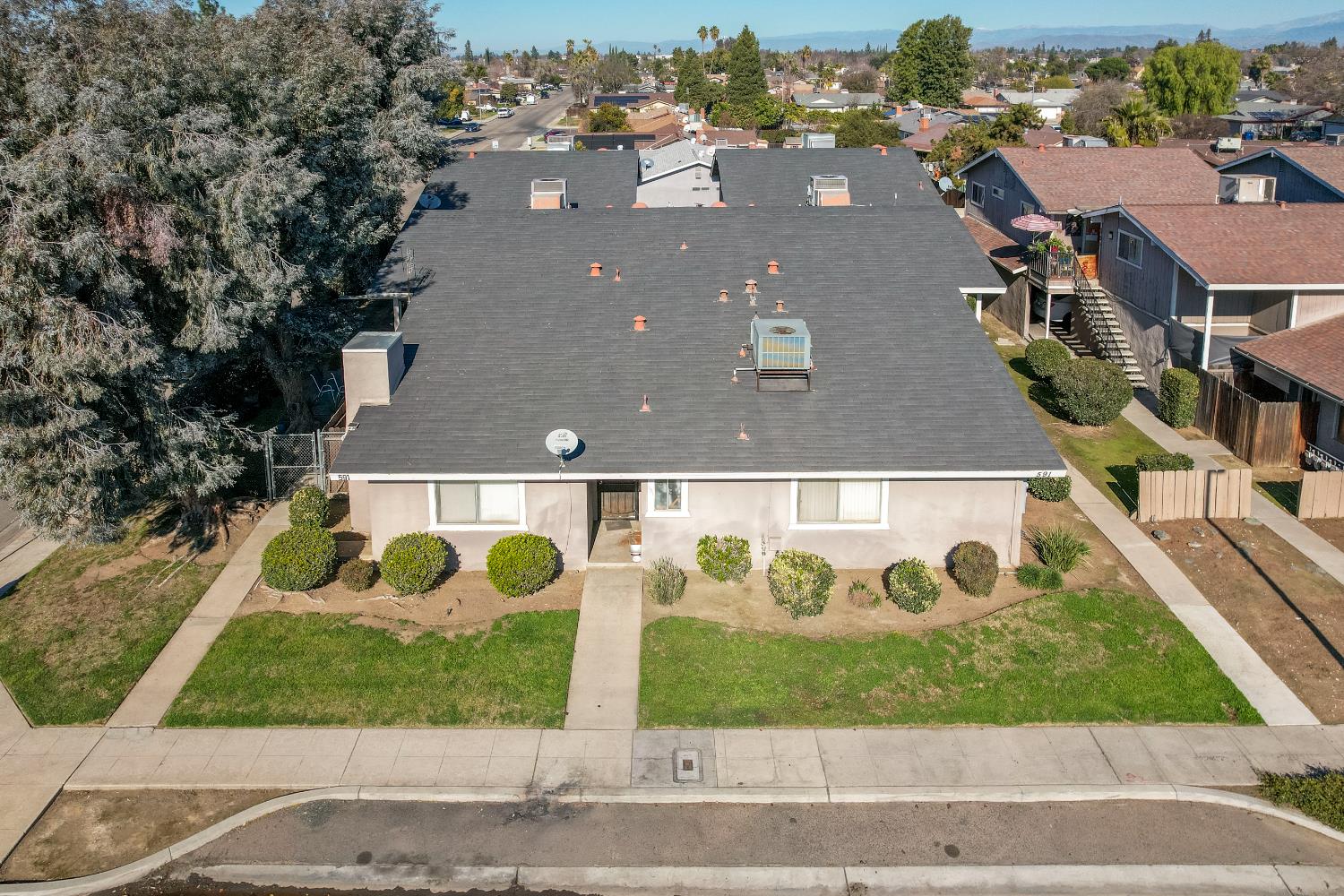 591 W Ashlan Ave, Clovis, CA 93612