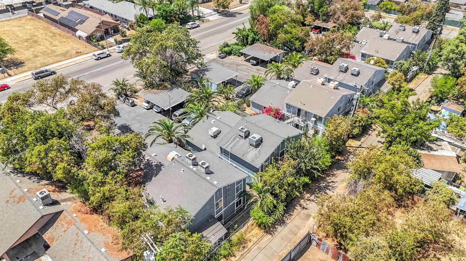 1636 B St, Fresno, CA 93706