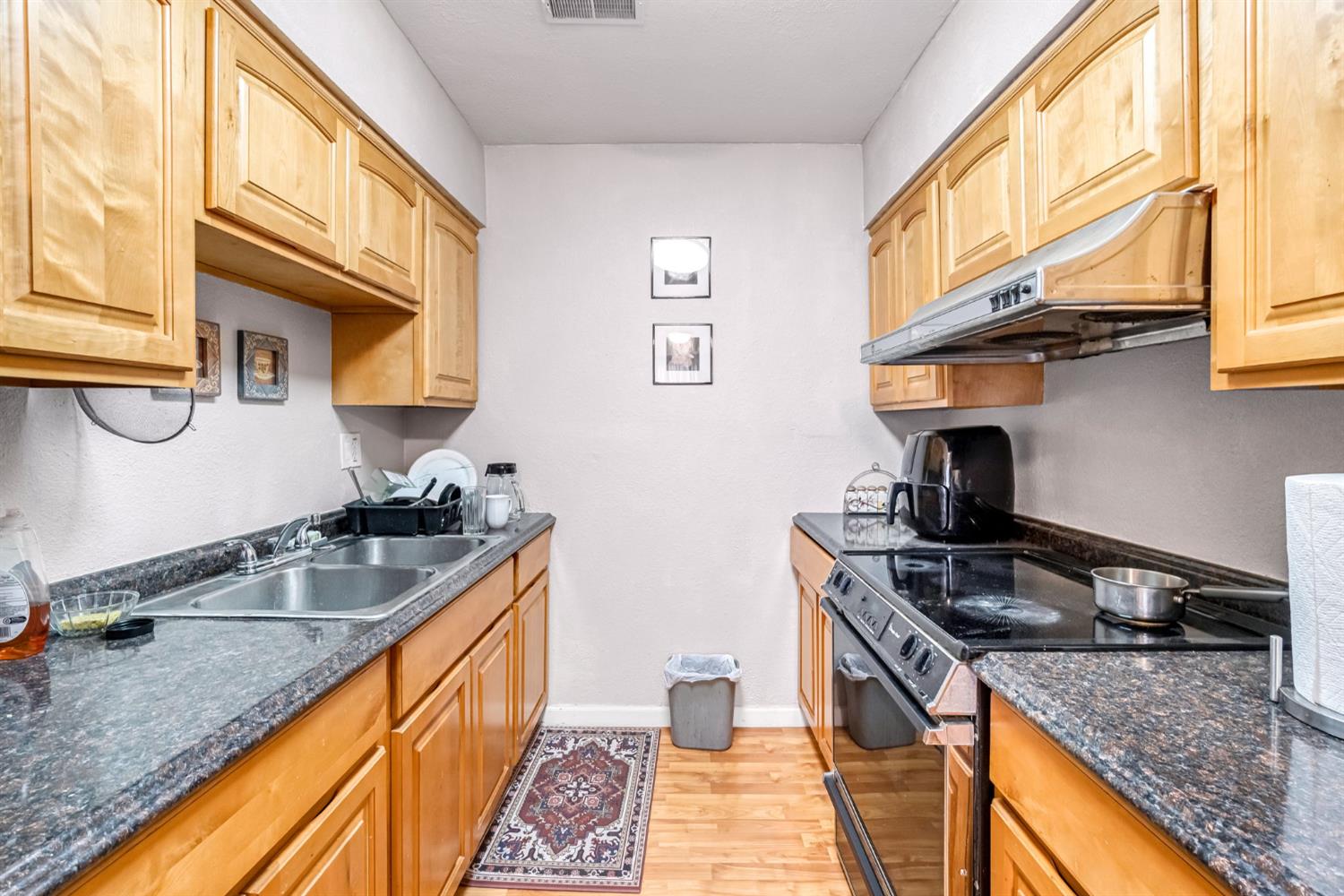 1636 B St, Fresno, CA 93706