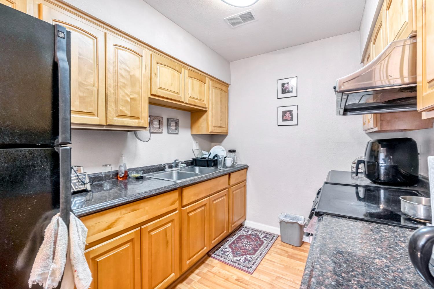 1636 B St, Fresno, CA 93706