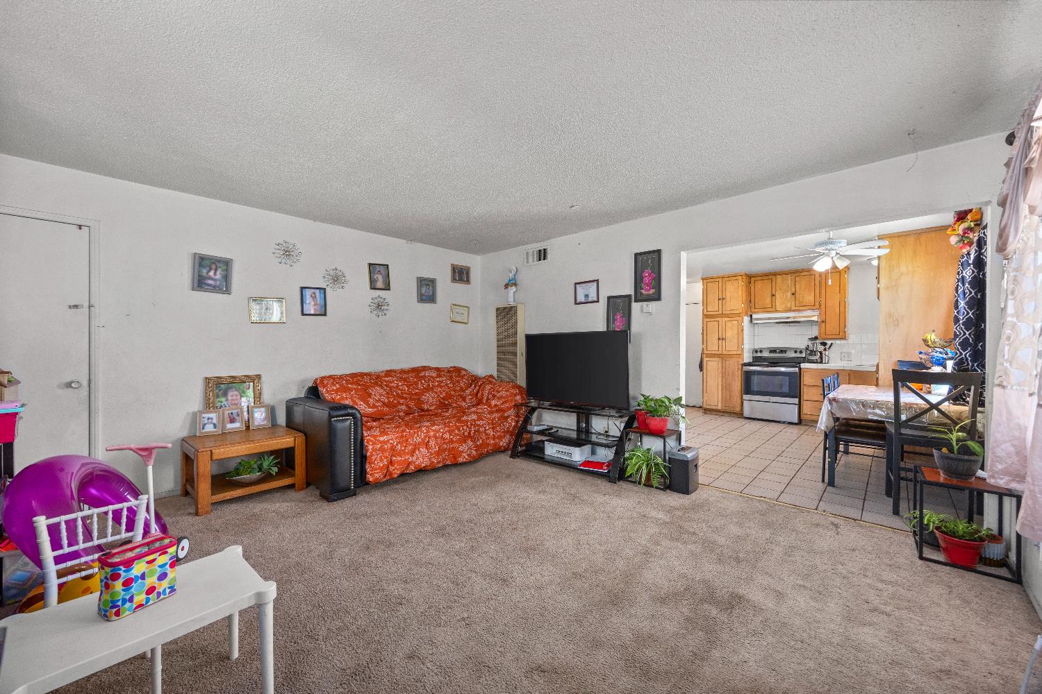 3626 E Lowe Ave, Fresno, CA 93702