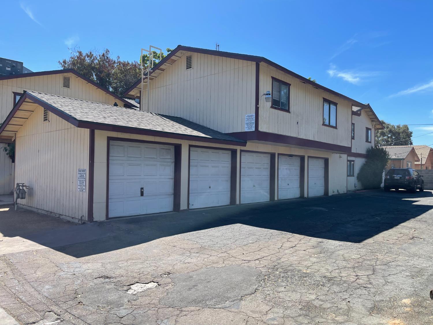 1391 N Palm Ave, Fresno, CA 93728