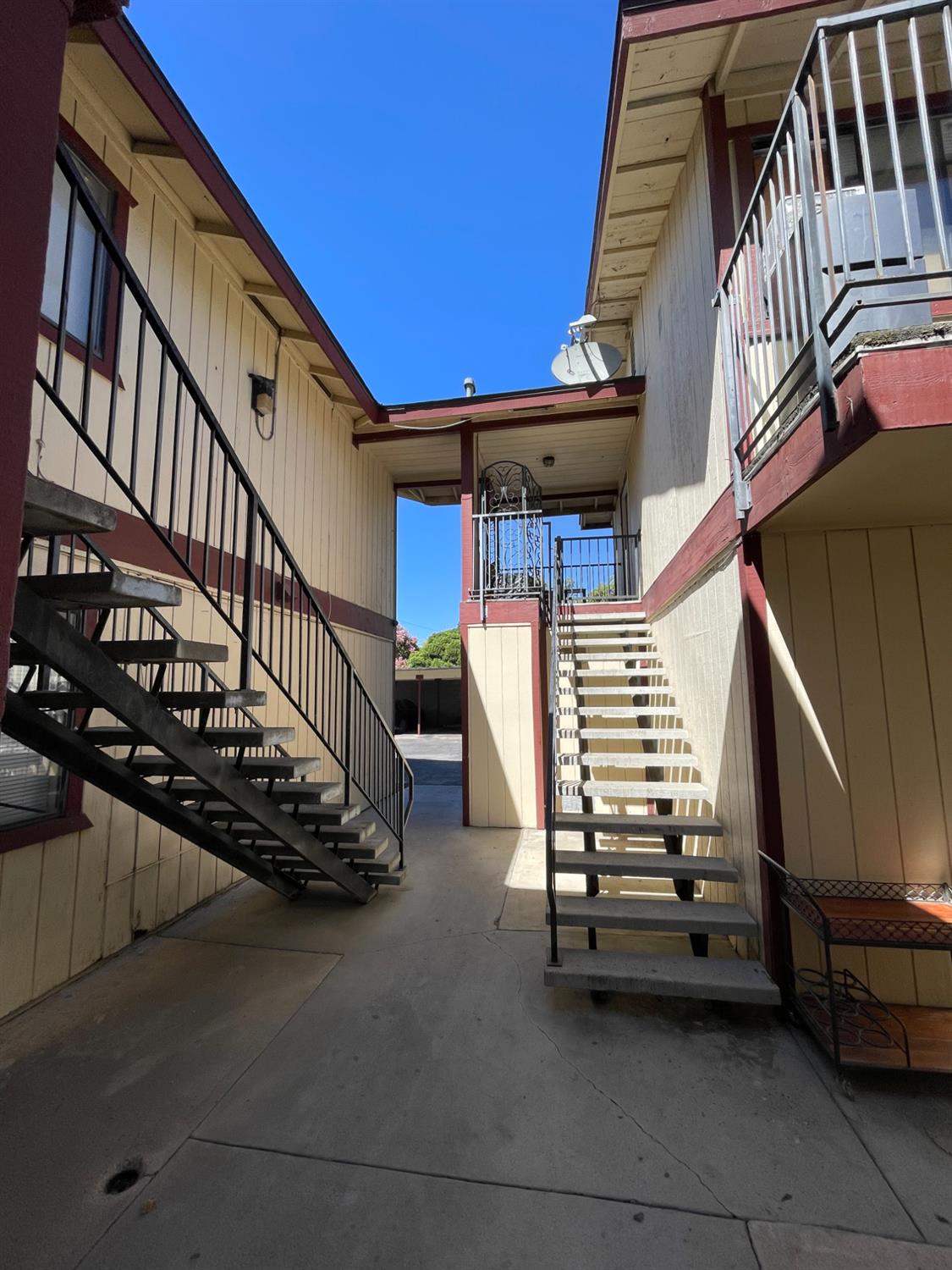 1391 N Palm Ave, Fresno, CA 93728