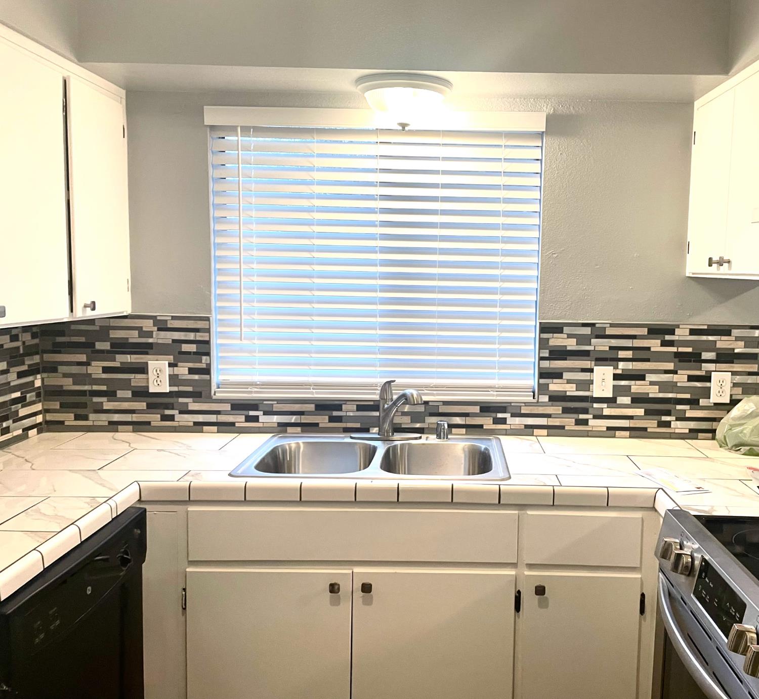 4627 N Emerson Ave, Fresno, CA 93722