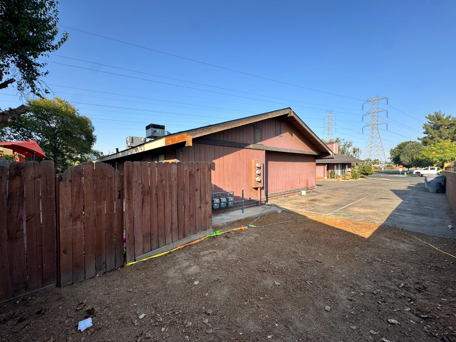 4627 N Emerson Ave, Fresno, CA 93722