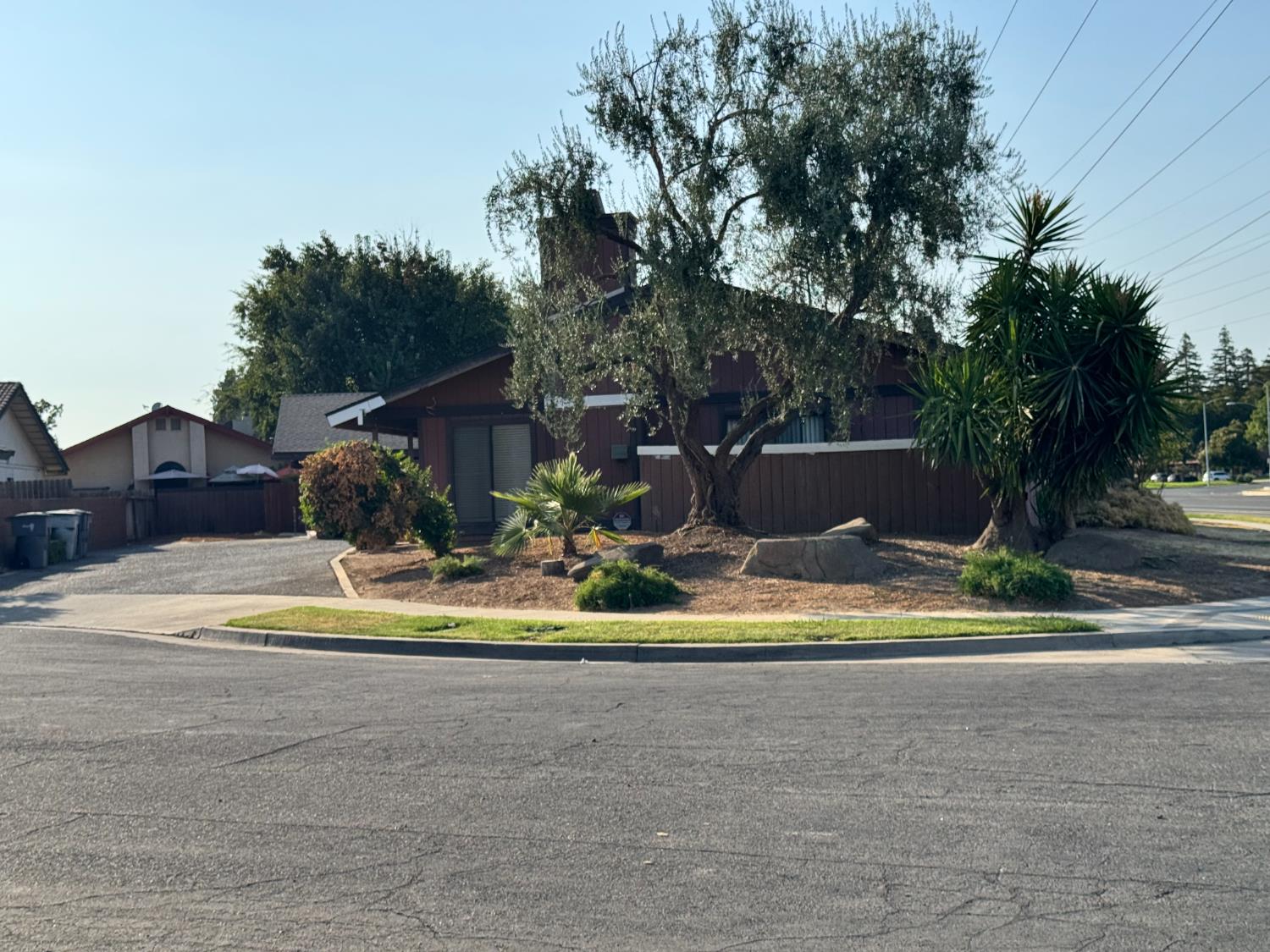 4627 N Emerson Ave, Fresno, CA 93722