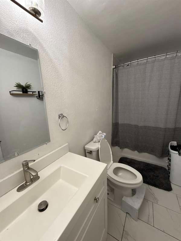 5023 E Lane Ave, Fresno, CA 93727