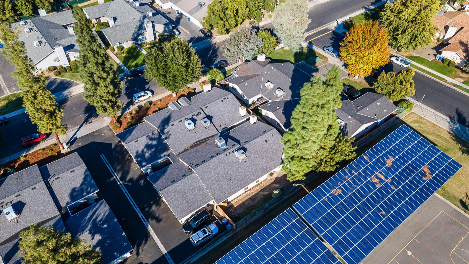 570 W Escalon Ave, Clovis, CA 93612