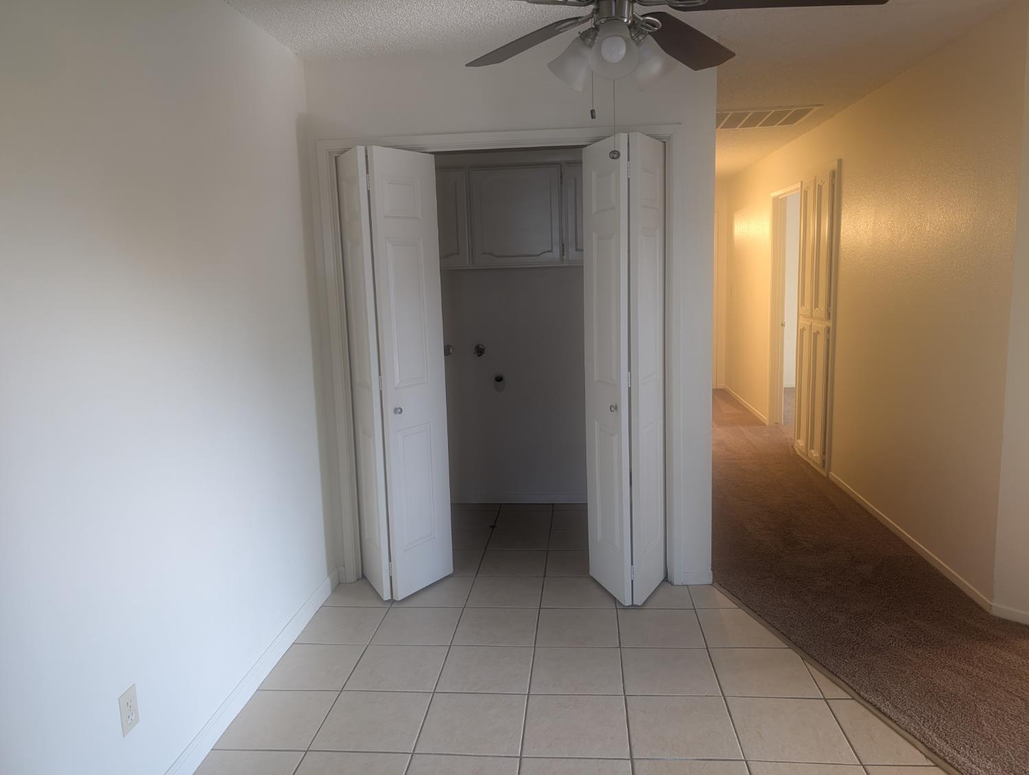 570 W Escalon Ave, Clovis, CA 93612