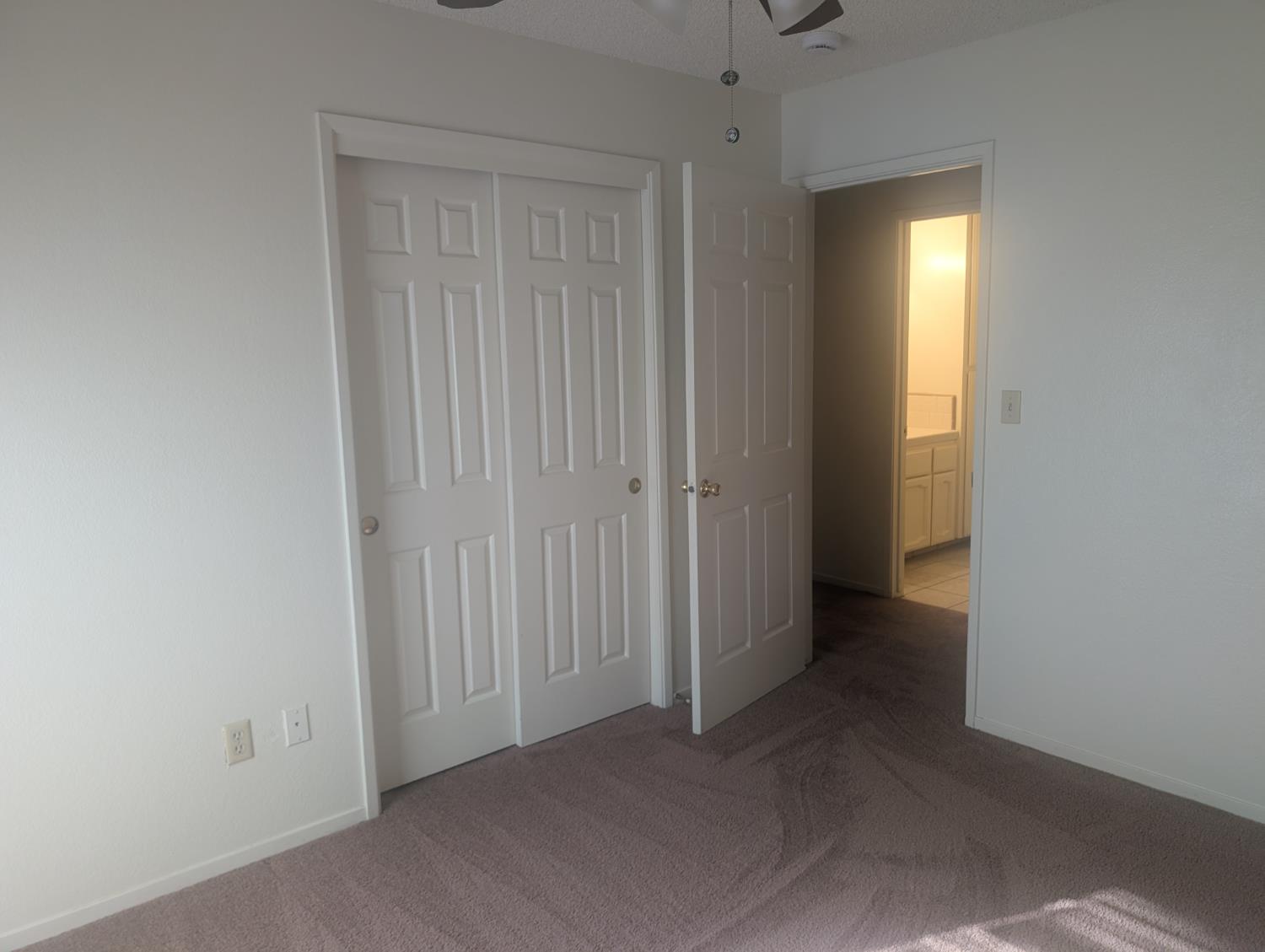 570 W Escalon Ave, Clovis, CA 93612