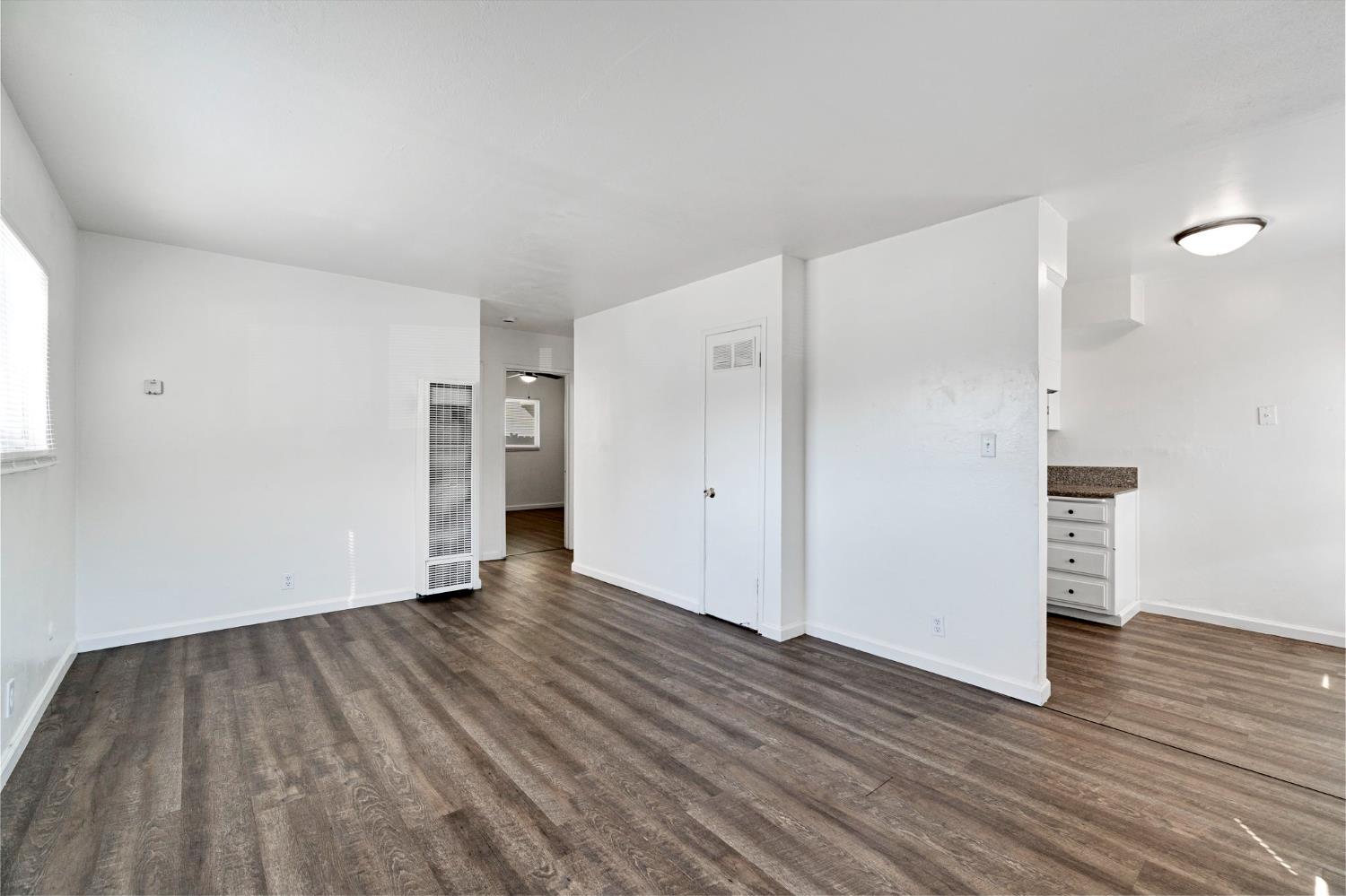 1409 E Cambridge Ave, Fresno, CA 93704