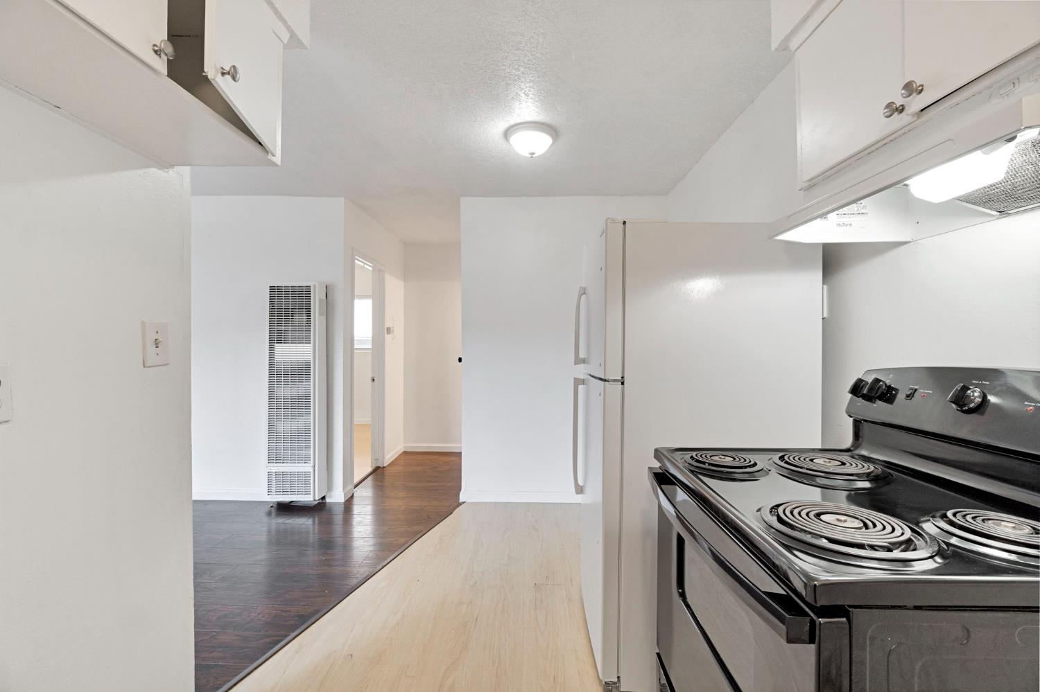 1409 E Cambridge Ave, Fresno, CA 93704