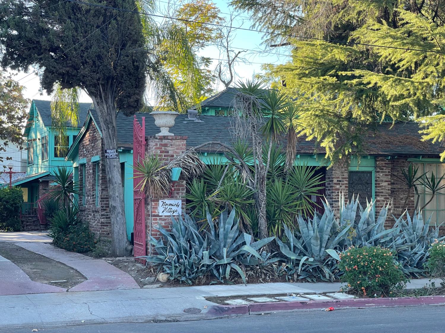 840 E Brown Ave, Fresno, CA 93710