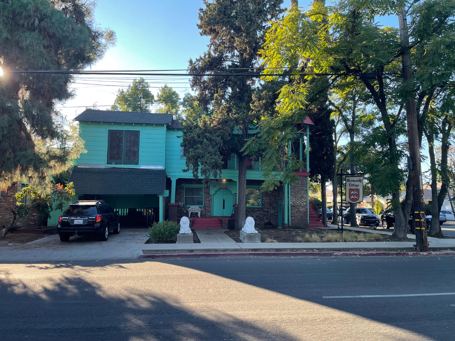 840 E Brown Ave, Fresno, CA 93710