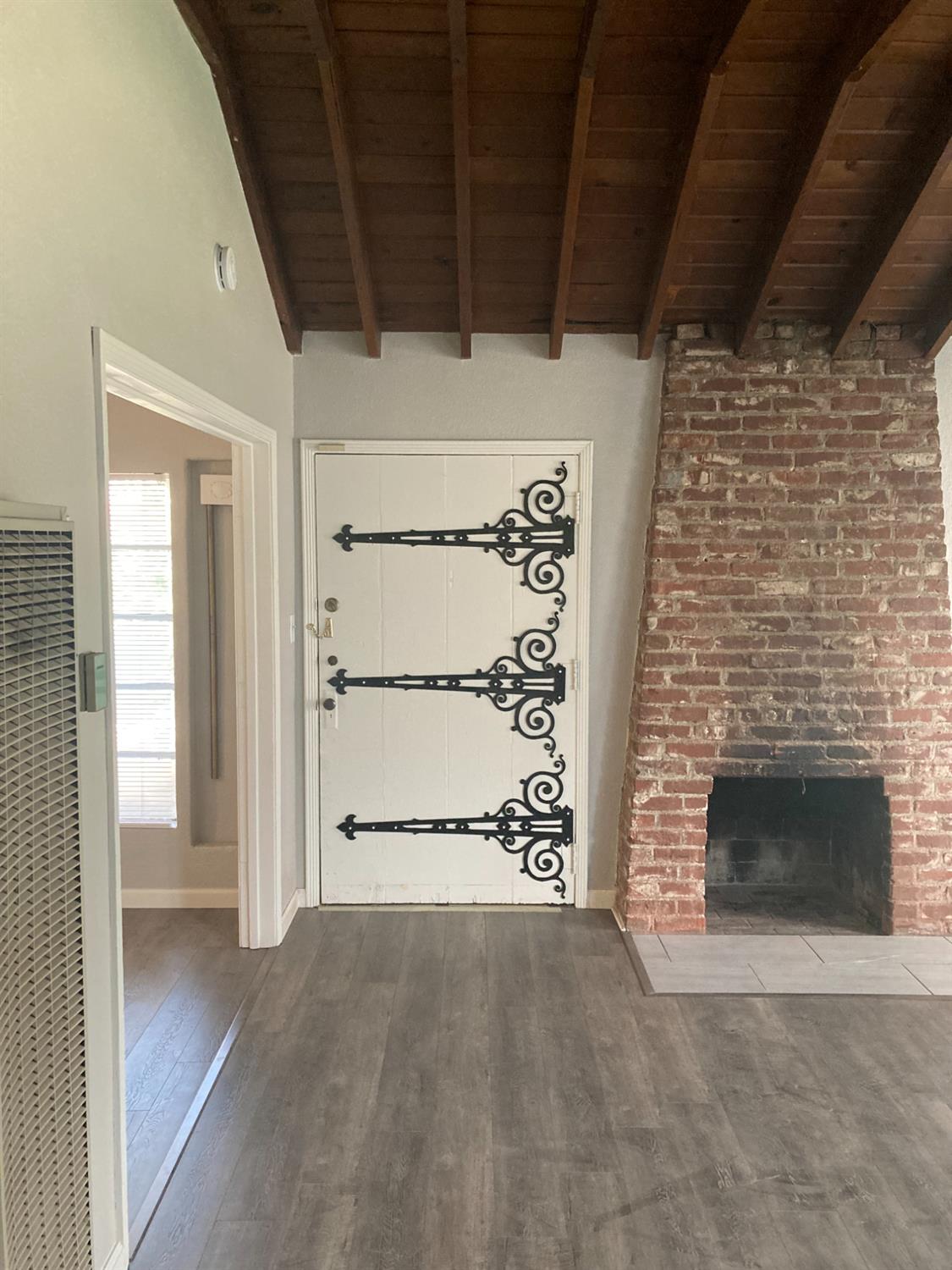 840 E Brown Ave, Fresno, CA 93710