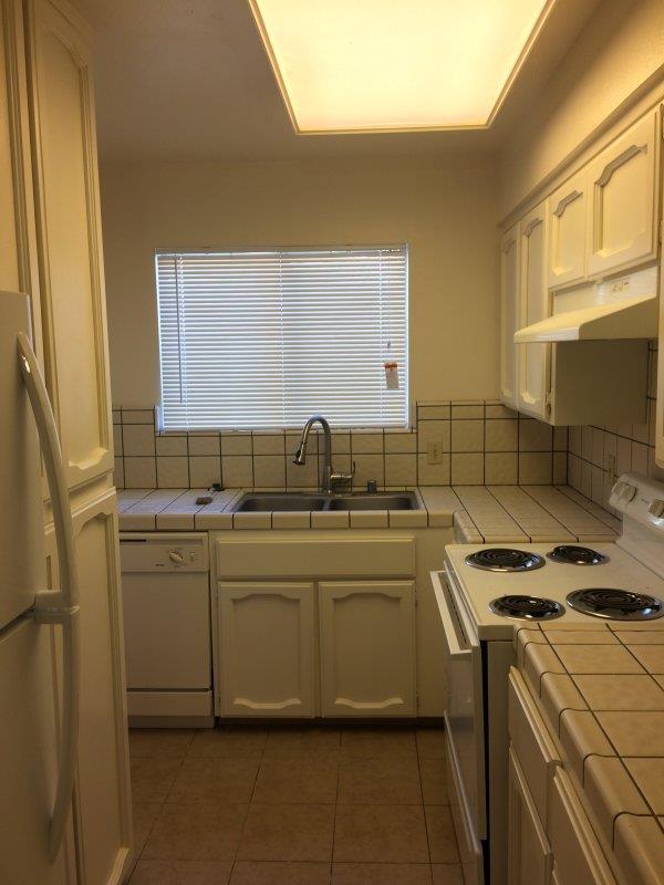 590 W Escalon Ave, Clovis, CA 93612