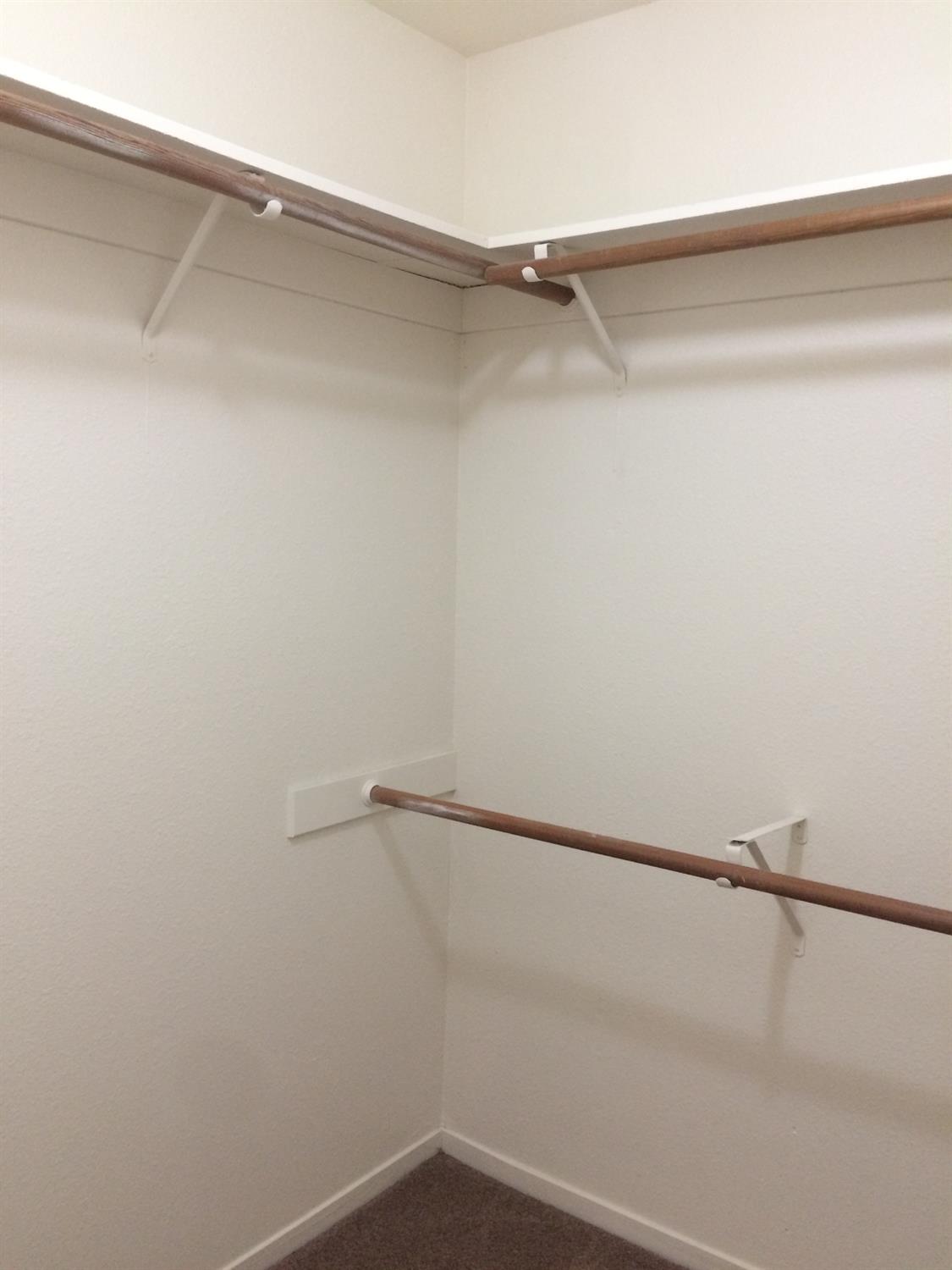 590 W Escalon Ave, Clovis, CA 93612