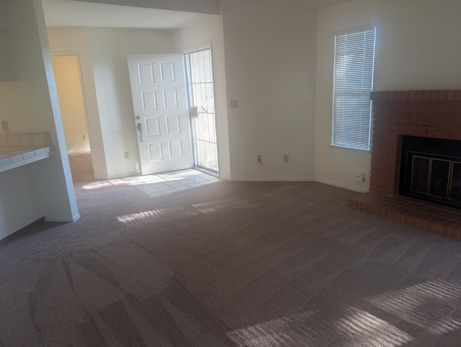 590 W Escalon Ave, Clovis, CA 93612