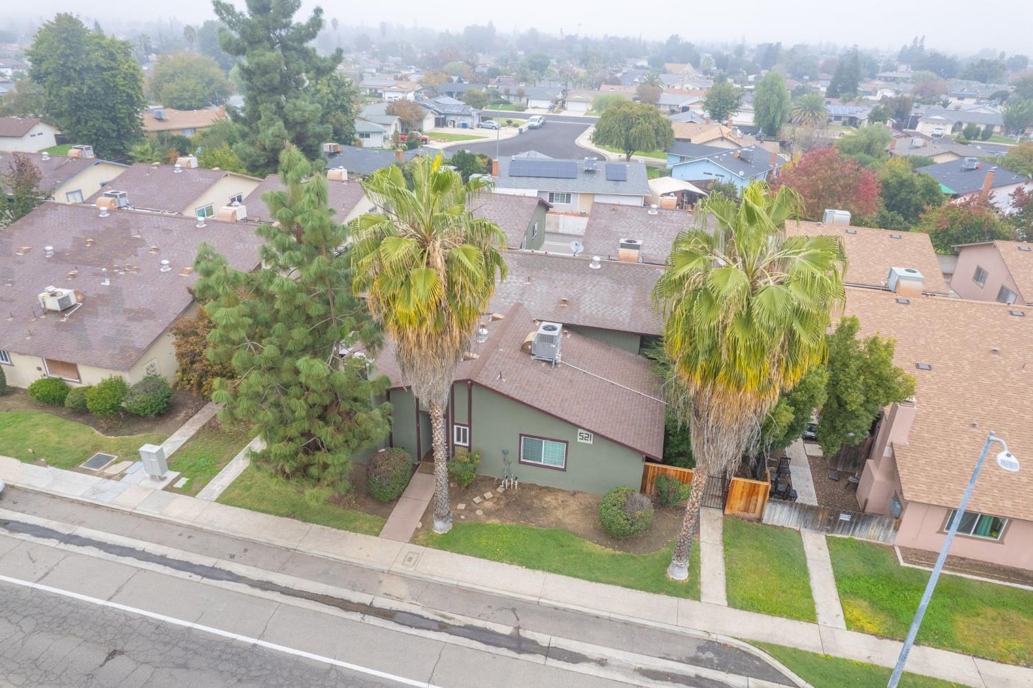 521 W Ashlan, Clovis, CA 93612