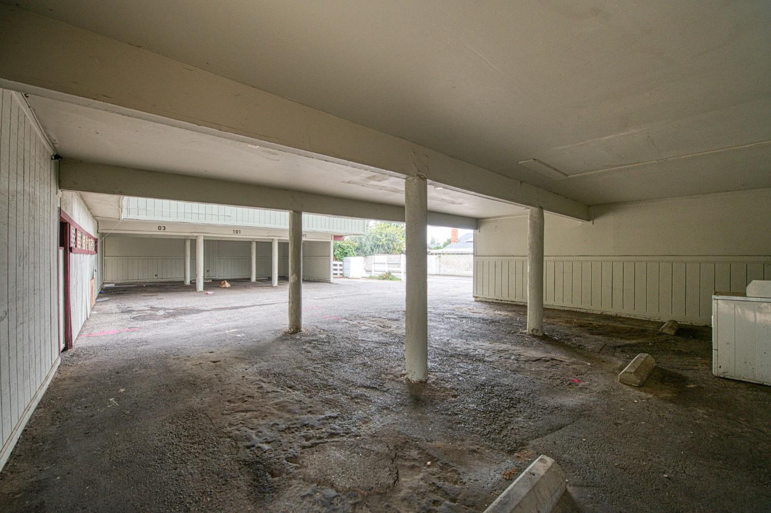 521 W Ashlan, Clovis, CA 93612