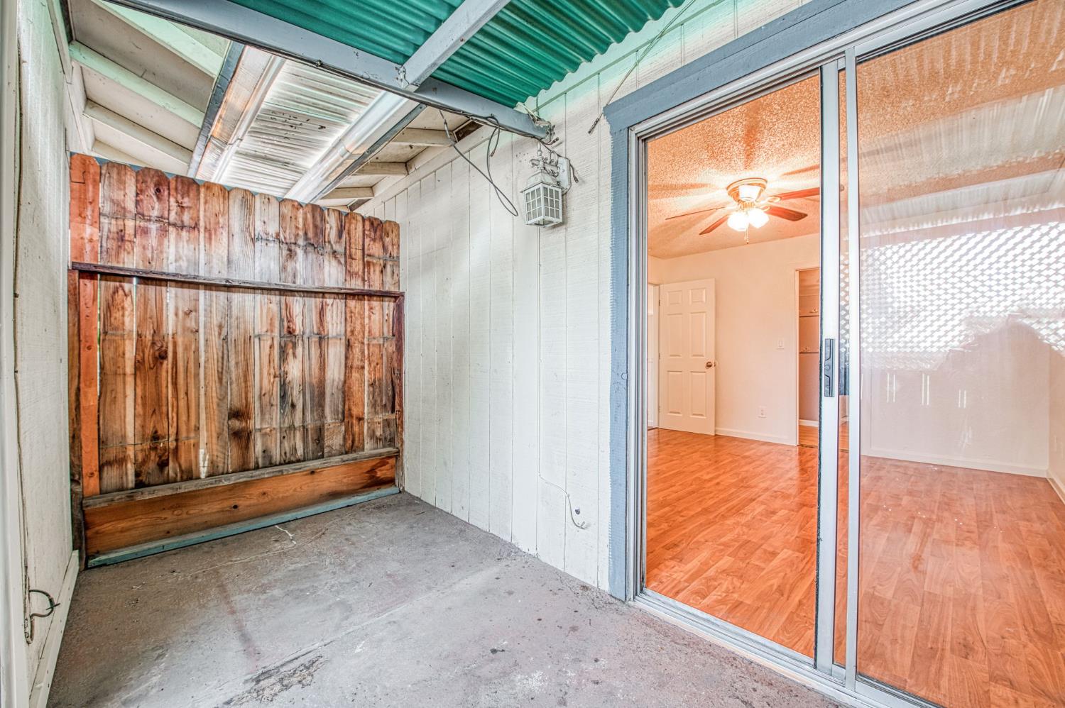 541 W Ashlan, Clovis, CA 93612