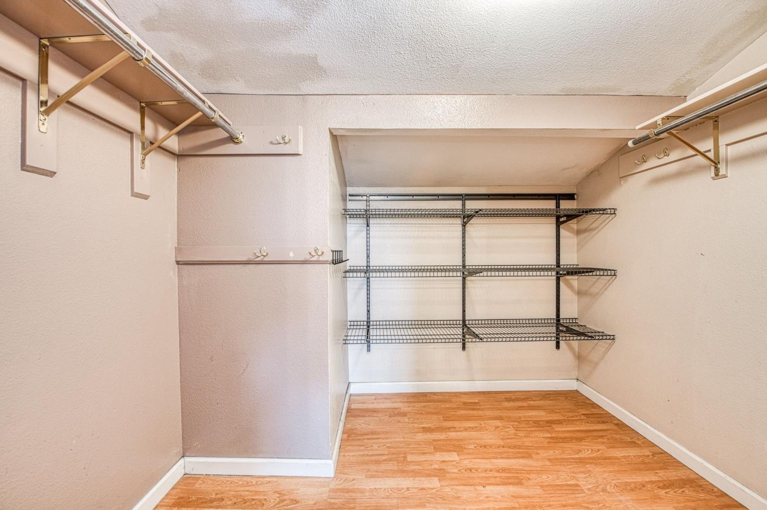 541 W Ashlan, Clovis, CA 93612