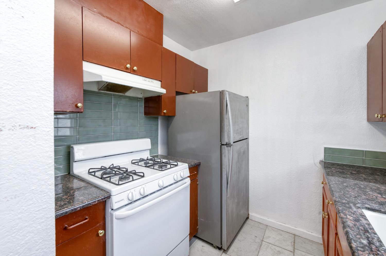 450 N Effie St, Fresno, CA 93701