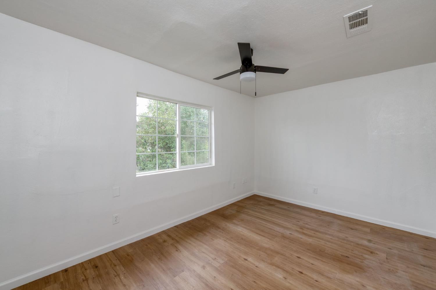 450 N Effie St, Fresno, CA 93701