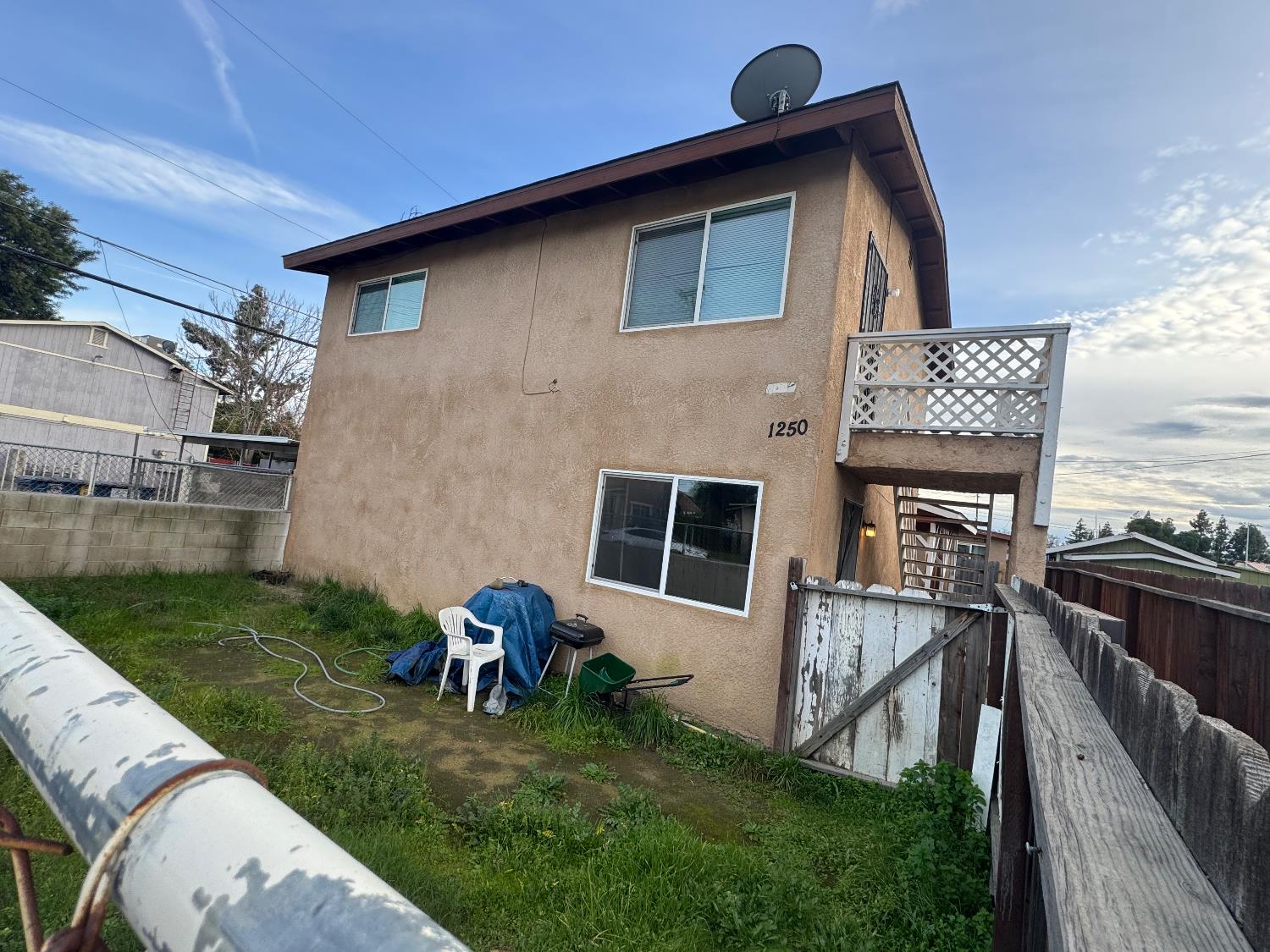 1250 E Vassar Ave, Fresno, CA 93704