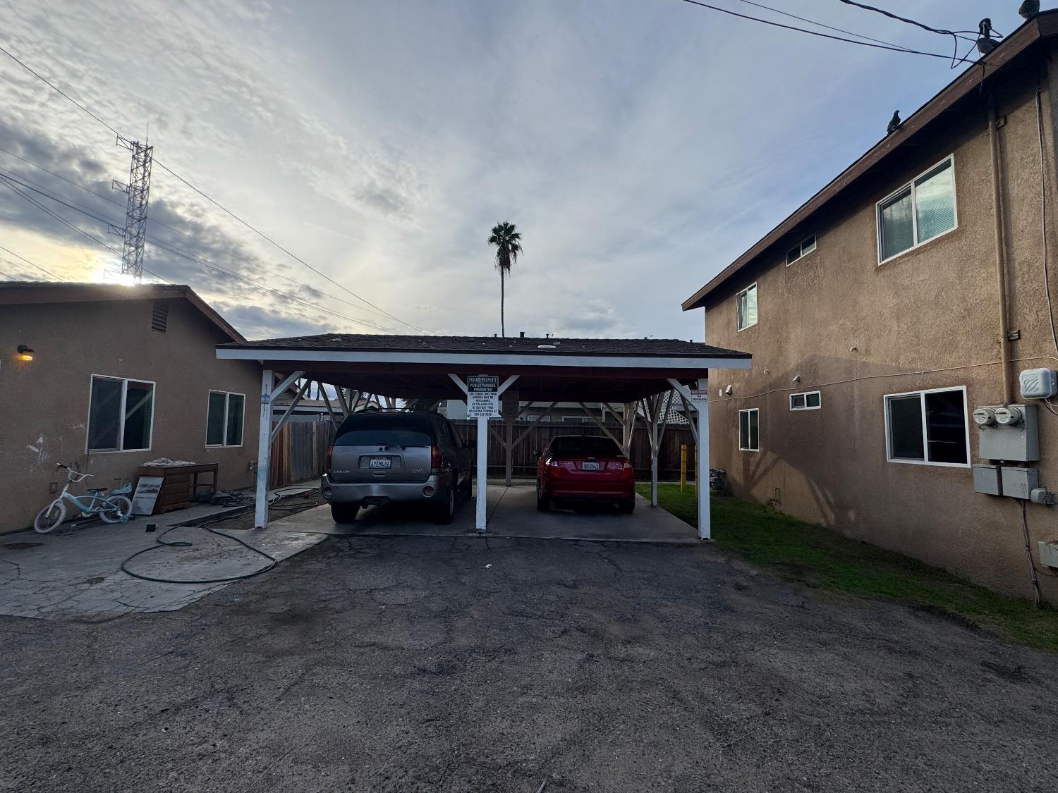 1250 E Vassar Ave, Fresno, CA 93704