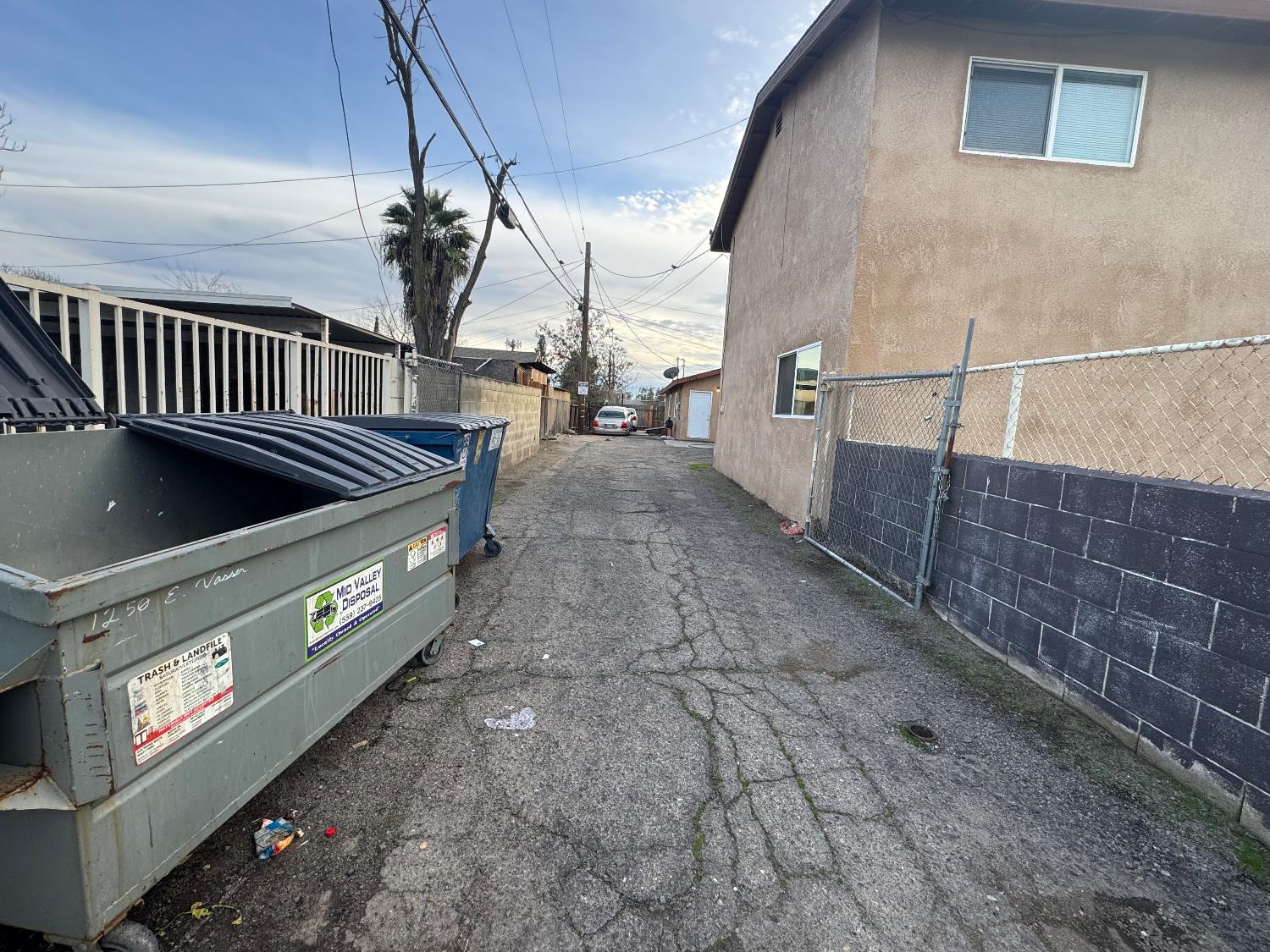 1250 E Vassar Ave, Fresno, CA 93704