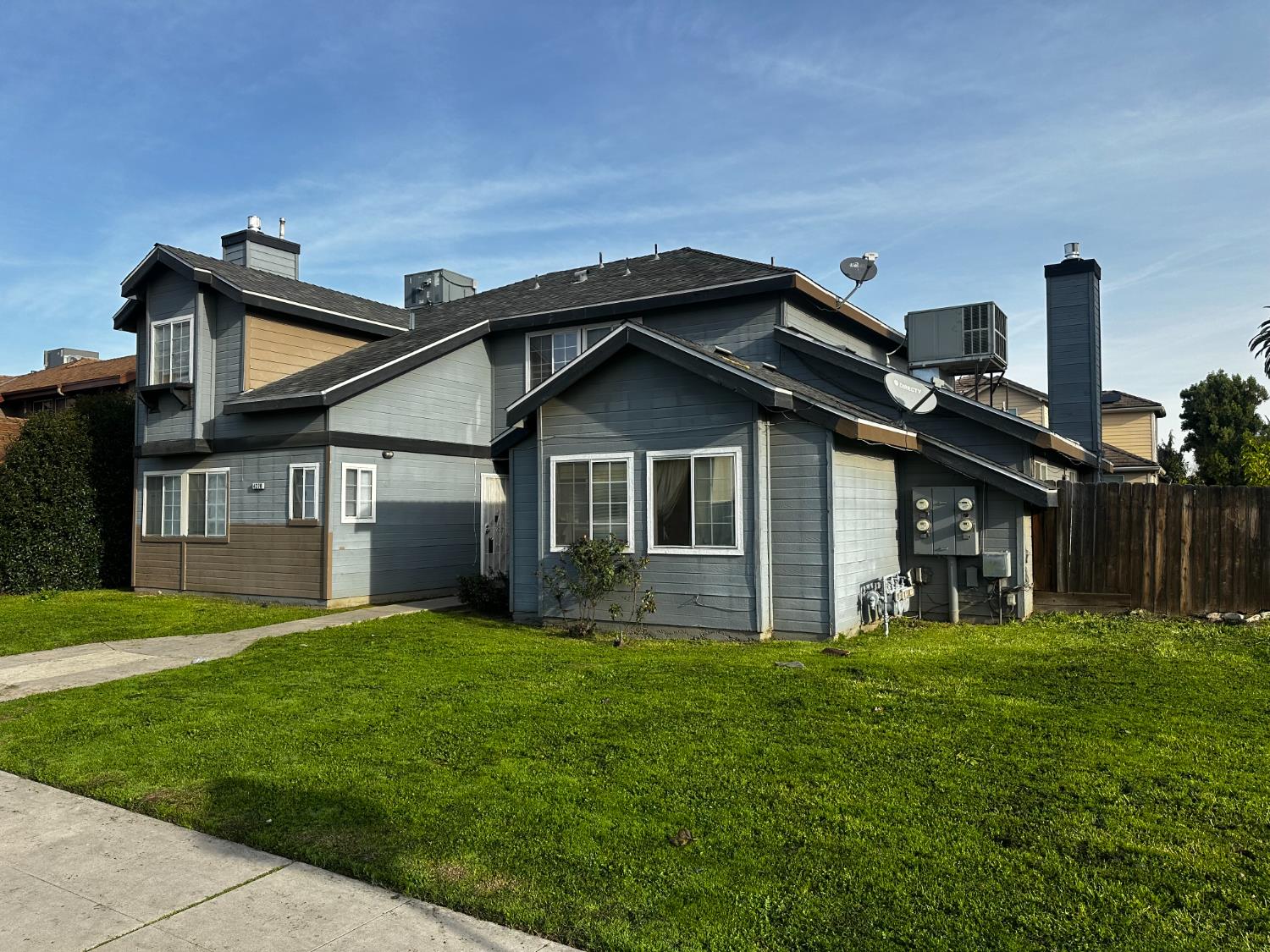 4270 W Regency Ave, Fresno, CA 93722