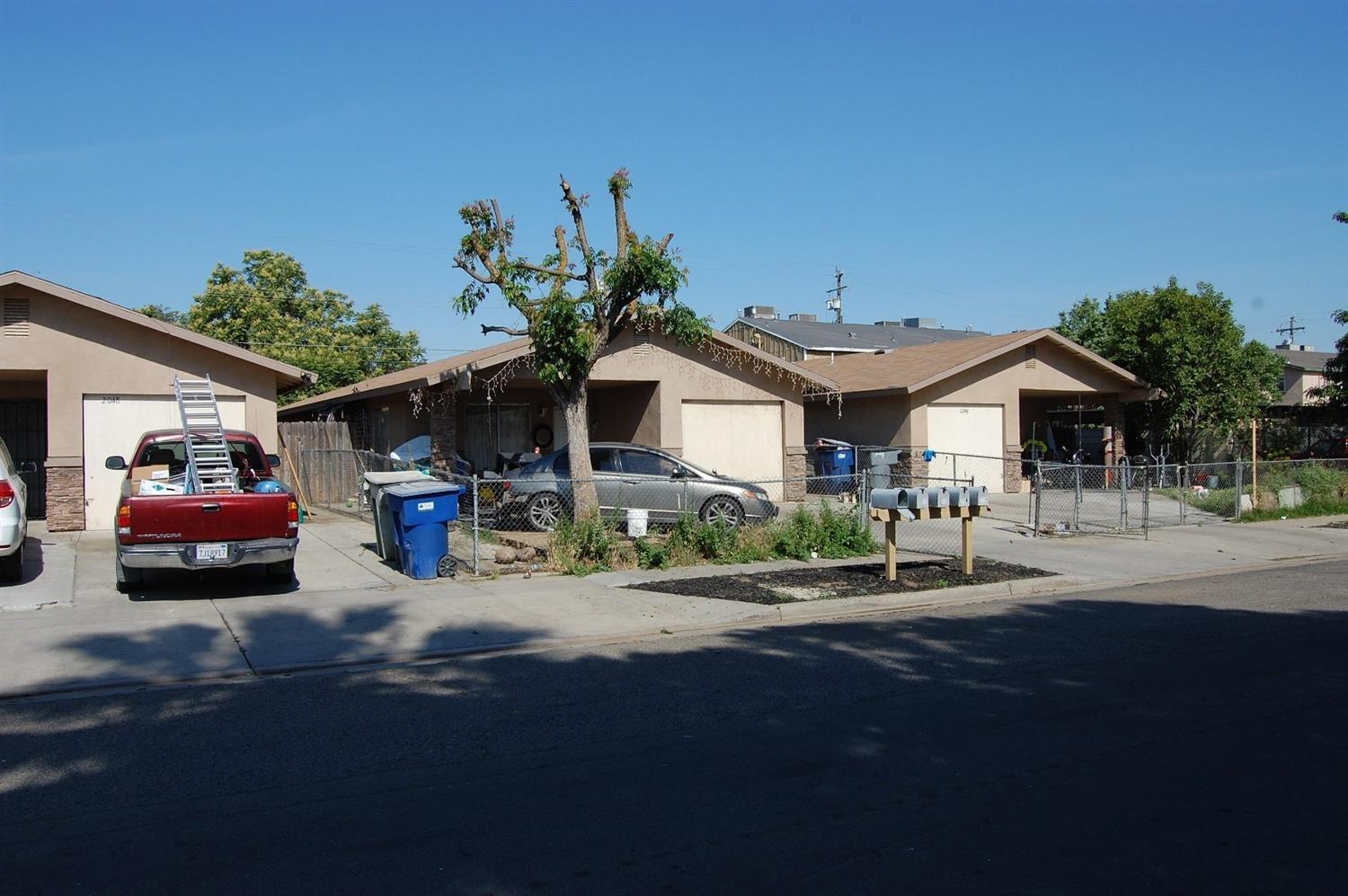 2054 4th, Fresno, CA 93702